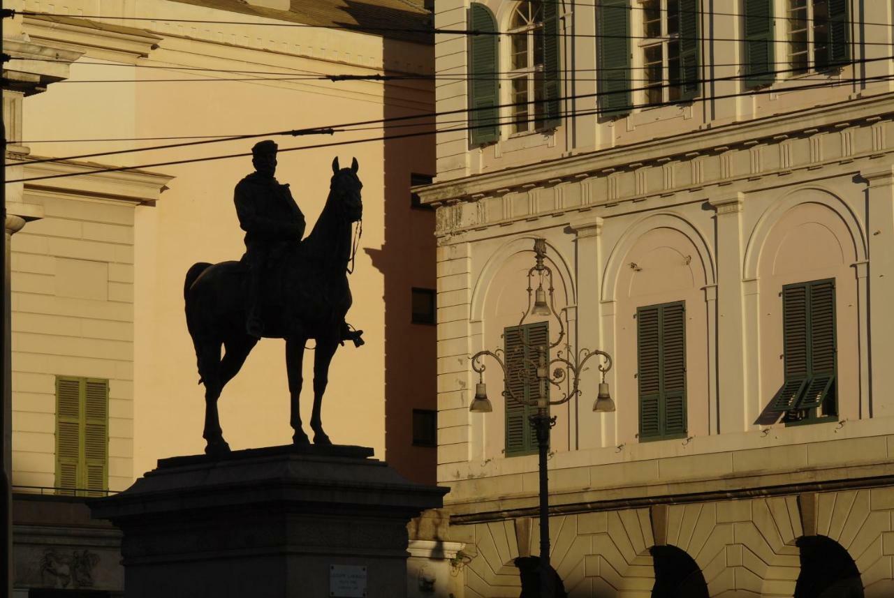 Dietro Il Teatro Modena 제노바 외부 사진